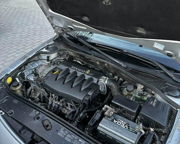 Серый Рено Лагуна, объемом двигателя 1.6 л и пробегом 266 тыс. км за 3999 $, фото 6 на Automoto.ua