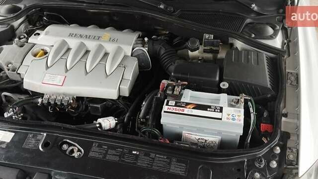 Серый Рено Лагуна, объемом двигателя 1.6 л и пробегом 205 тыс. км за 4500 $, фото 9 на Automoto.ua