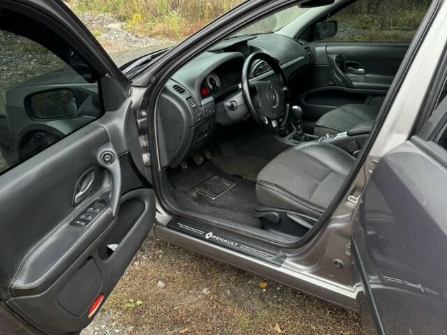 Рено Лагуна 2005 в Хмельницком на Automoto.ua Серый Рено Лагуна, объемом двигателя 2.2 л и пробегом 303 тыс. км за 4300 $, фото 13 на Automoto.ua