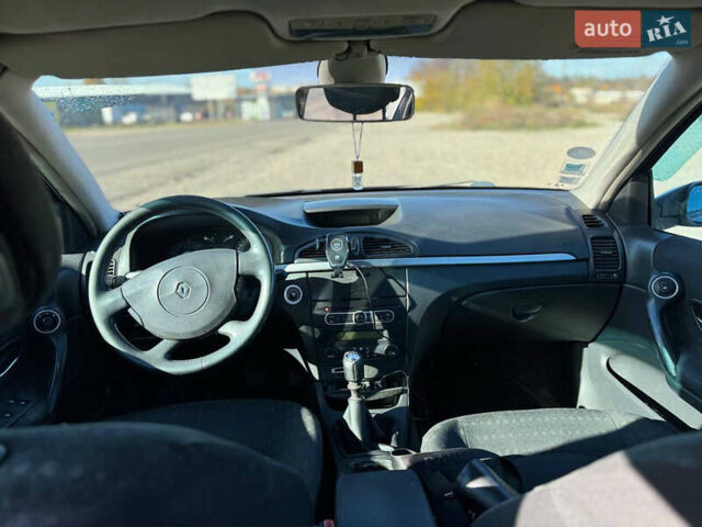 Серый Рено Лагуна, объемом двигателя 1.87 л и пробегом 375 тыс. км за 4300 $, фото 11 на Automoto.ua