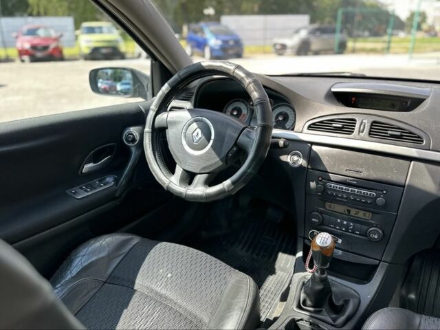 Серый Рено Лагуна, объемом двигателя 1.9 л и пробегом 287 тыс. км за 3999 $, фото 14 на Automoto.ua