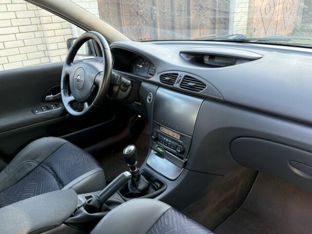 Сірий Рено Лагуна, об'ємом двигуна 1.9 л та пробігом 280 тис. км за 3800 $, фото 16 на Automoto.ua