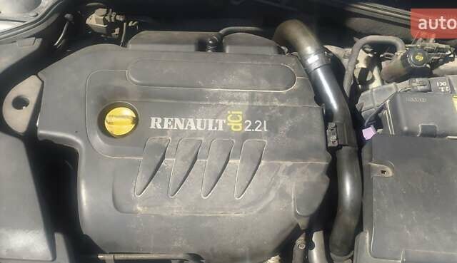 Серый Рено Лагуна, объемом двигателя 2.19 л и пробегом 274 тыс. км за 2800 $, фото 2 на Automoto.ua
