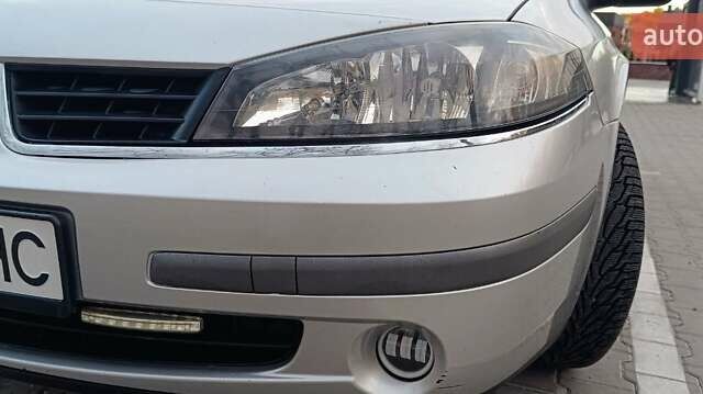Серый Рено Лагуна, объемом двигателя 2 л и пробегом 300 тыс. км за 4700 $, фото 21 на Automoto.ua
