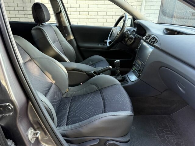 Сірий Рено Лагуна, об'ємом двигуна 1.9 л та пробігом 280 тис. км за 3800 $, фото 14 на Automoto.ua