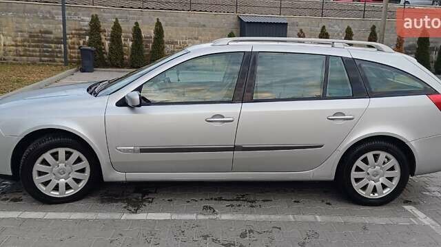 Серый Рено Лагуна, объемом двигателя 2 л и пробегом 300 тыс. км за 4700 $, фото 3 на Automoto.ua