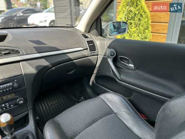 Серый Рено Лагуна, объемом двигателя 1.87 л и пробегом 287 тыс. км за 3999 $, фото 41 на Automoto.ua