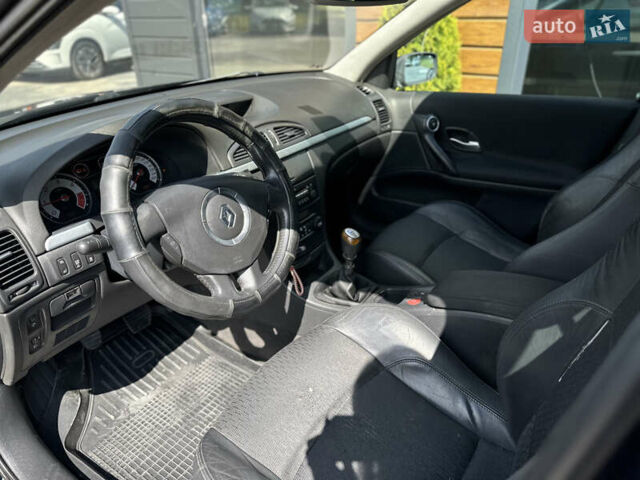 Серый Рено Лагуна, объемом двигателя 1.87 л и пробегом 287 тыс. км за 3999 $, фото 28 на Automoto.ua