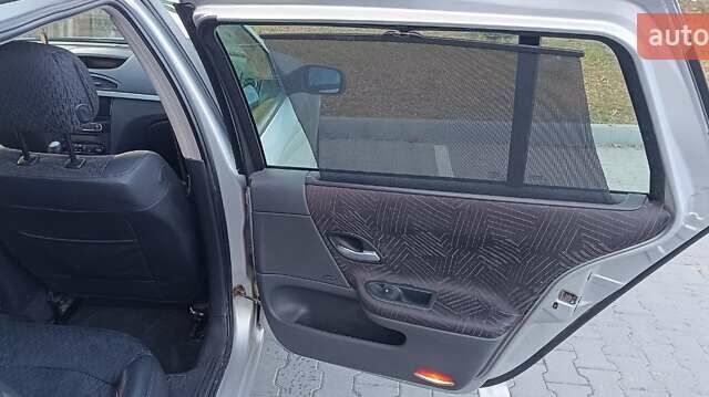 Серый Рено Лагуна, объемом двигателя 2 л и пробегом 300 тыс. км за 4700 $, фото 14 на Automoto.ua