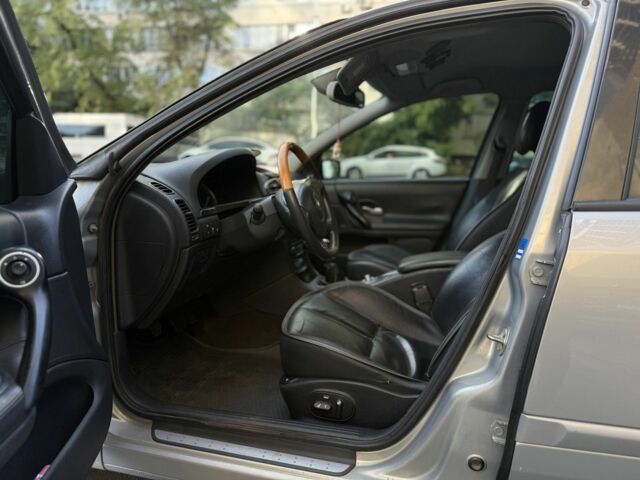 Сірий Рено Лагуна, об'ємом двигуна 2.2 л та пробігом 240 тис. км за 4000 $, фото 15 на Automoto.ua