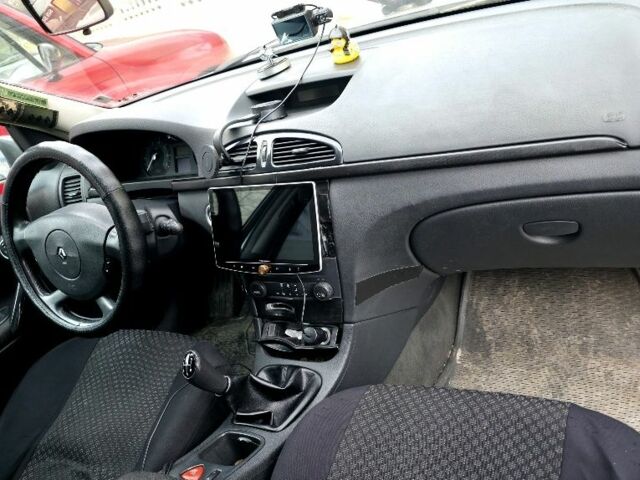 Сірий Рено Лагуна, об'ємом двигуна 2 л та пробігом 225 тис. км за 4999 $, фото 2 на Automoto.ua