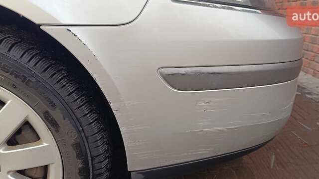 Серый Рено Лагуна, объемом двигателя 2 л и пробегом 300 тыс. км за 4700 $, фото 19 на Automoto.ua