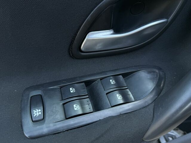 Сірий Рено Лагуна, об'ємом двигуна 1.9 л та пробігом 280 тис. км за 3800 $, фото 10 на Automoto.ua