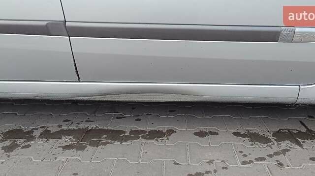 Серый Рено Лагуна, объемом двигателя 2 л и пробегом 300 тыс. км за 4700 $, фото 20 на Automoto.ua