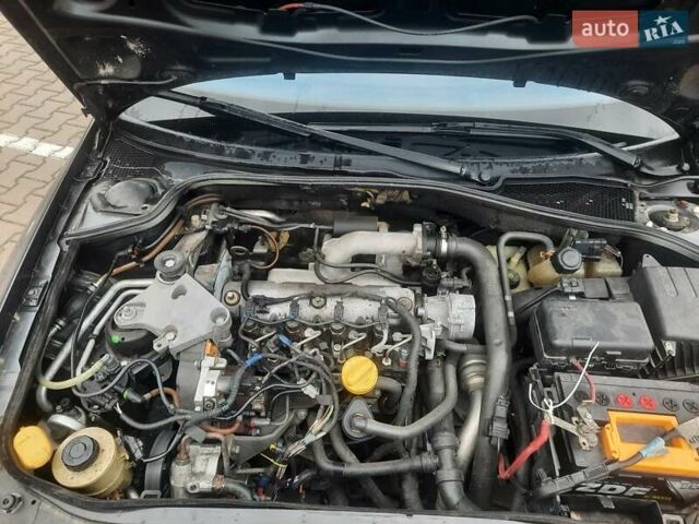 Серый Рено Лагуна, объемом двигателя 1.87 л и пробегом 302 тыс. км за 3900 $, фото 2 на Automoto.ua