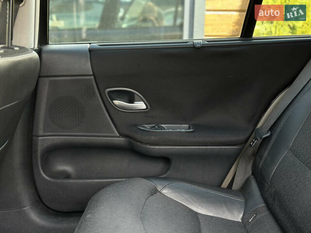 Серый Рено Лагуна, объемом двигателя 1.87 л и пробегом 287 тыс. км за 3999 $, фото 49 на Automoto.ua