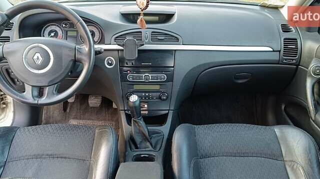 Серый Рено Лагуна, объемом двигателя 2 л и пробегом 300 тыс. км за 4700 $, фото 8 на Automoto.ua
