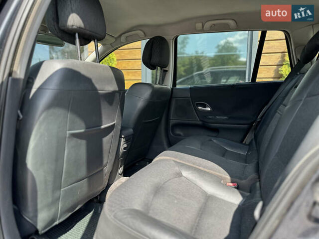 Серый Рено Лагуна, объемом двигателя 1.87 л и пробегом 287 тыс. км за 3999 $, фото 48 на Automoto.ua