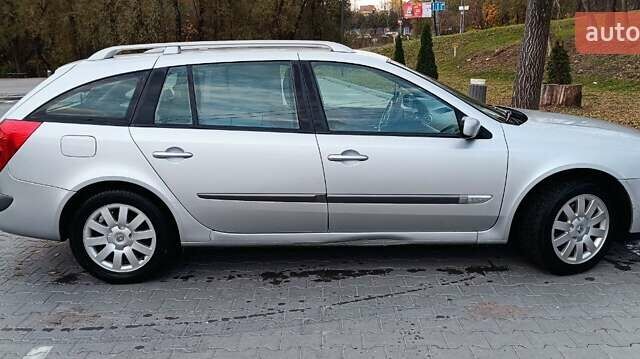 Серый Рено Лагуна, объемом двигателя 2 л и пробегом 300 тыс. км за 4700 $, фото 7 на Automoto.ua