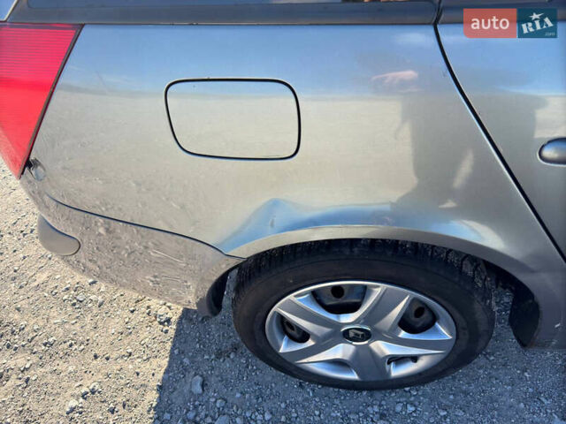 Серый Рено Лагуна, объемом двигателя 1.87 л и пробегом 375 тыс. км за 4300 $, фото 19 на Automoto.ua