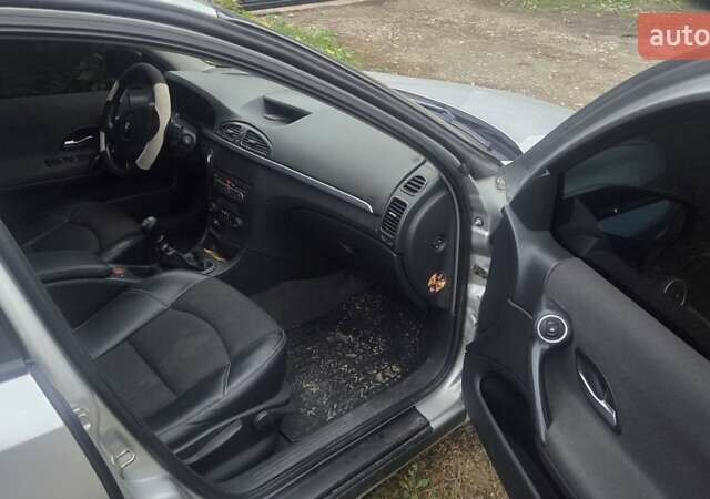 Серый Рено Лагуна, объемом двигателя 1.9 л и пробегом 327 тыс. км за 3400 $, фото 6 на Automoto.ua