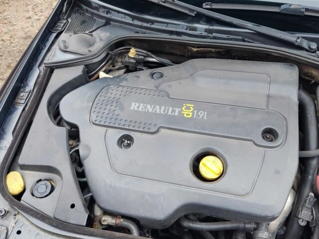 Серый Рено Лагуна, объемом двигателя 0 л и пробегом 291 тыс. км за 4350 $, фото 3 на Automoto.ua