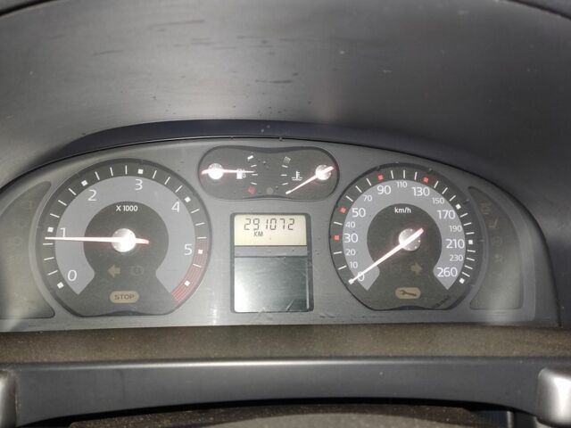 Серый Рено Лагуна, объемом двигателя 0 л и пробегом 291 тыс. км за 4350 $, фото 7 на Automoto.ua