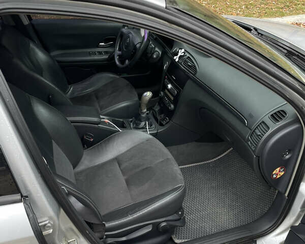 Серый Рено Лагуна, объемом двигателя 2 л и пробегом 199 тыс. км за 4550 $, фото 15 на Automoto.ua