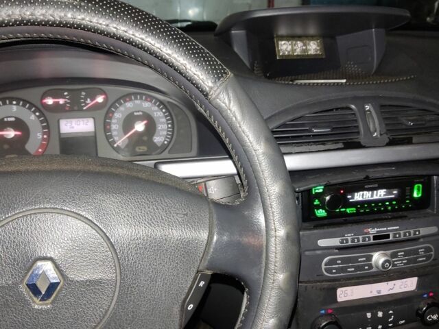 Серый Рено Лагуна, объемом двигателя 0 л и пробегом 291 тыс. км за 4350 $, фото 8 на Automoto.ua