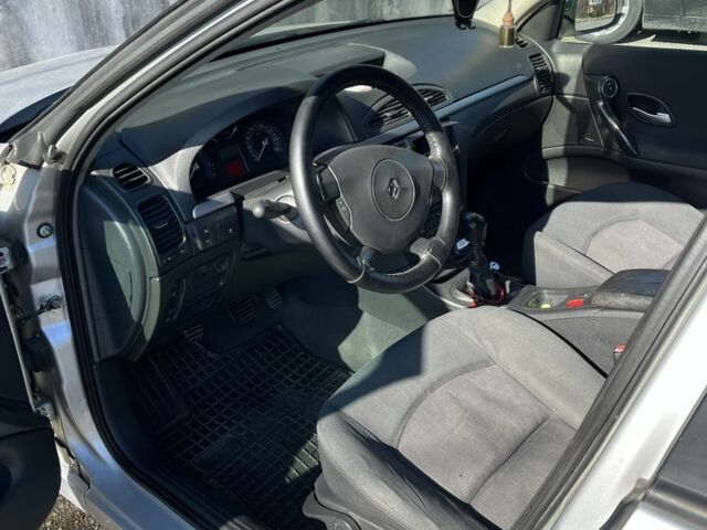 Рено Лагуна 2006 в Измаиле на Automoto.ua Серый Рено Лагуна, объемом двигателя 1.9 л и пробегом 297 тыс. км за 4850 $, фото 1 на Automoto.ua