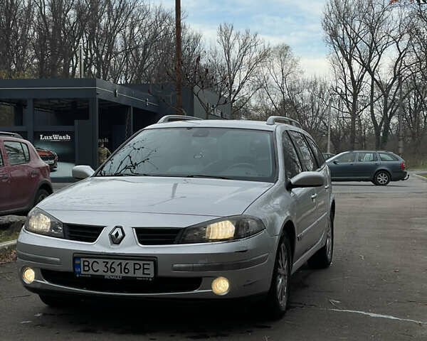 Серый Рено Лагуна, объемом двигателя 2 л и пробегом 199 тыс. км за 4550 $, фото 2 на Automoto.ua