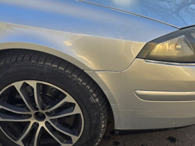 Серый Рено Лагуна, объемом двигателя 1.9 л и пробегом 302 тыс. км за 4000 $, фото 3 на Automoto.ua