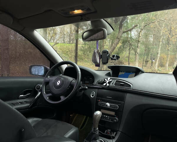 Серый Рено Лагуна, объемом двигателя 2 л и пробегом 199 тыс. км за 4550 $, фото 17 на Automoto.ua