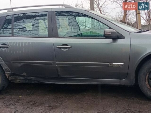 Серый Рено Лагуна, объемом двигателя 1.9 л и пробегом 360 тыс. км за 2275 $, фото 4 на Automoto.ua