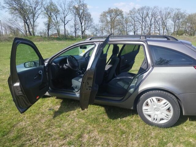 Серый Рено Лагуна, объемом двигателя 2 л и пробегом 3 тыс. км за 4650 $, фото 9 на Automoto.ua