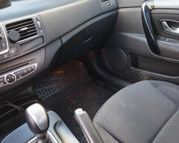 Сірий Рено Лагуна, об'ємом двигуна 1.46 л та пробігом 314 тис. км за 5100 $, фото 5 на Automoto.ua