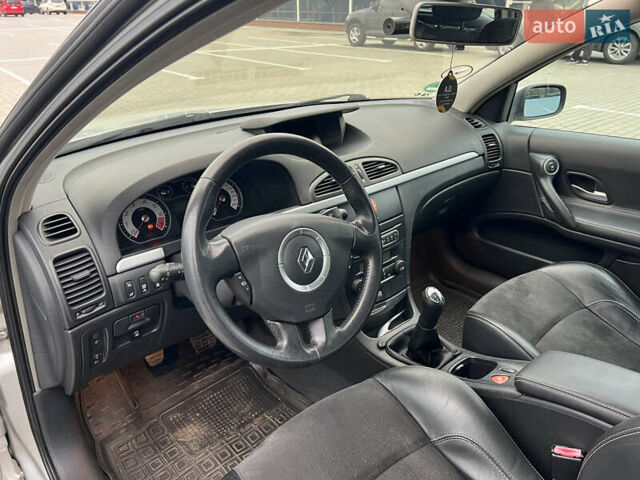 Серый Рено Лагуна, объемом двигателя 2 л и пробегом 230 тыс. км за 6100 $, фото 13 на Automoto.ua