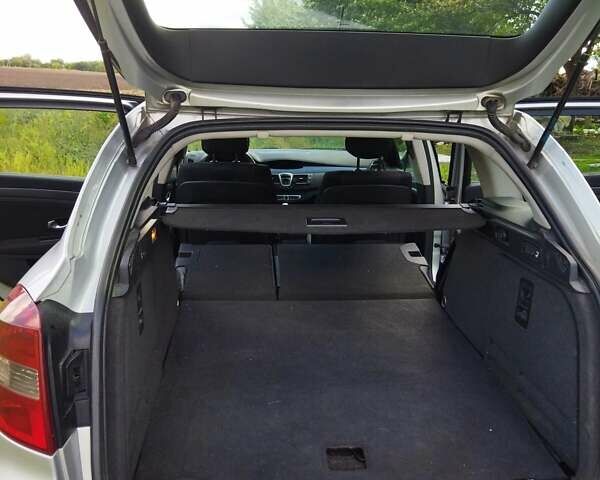 Сірий Рено Лагуна, об'ємом двигуна 1.46 л та пробігом 314 тис. км за 5100 $, фото 4 на Automoto.ua