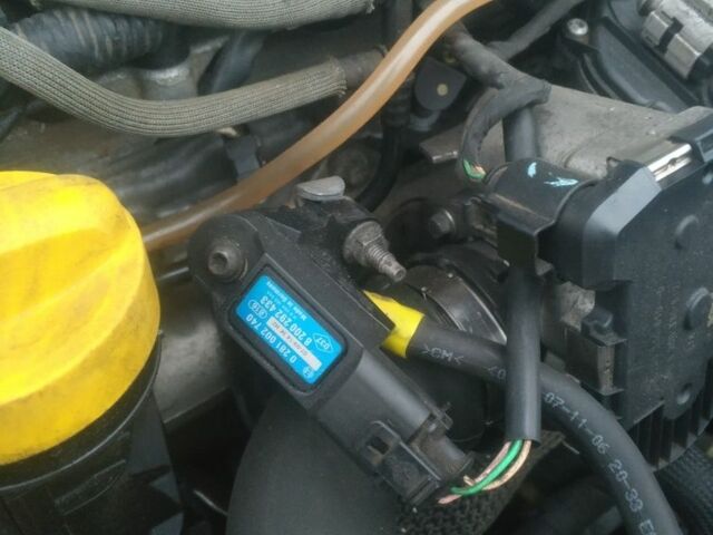 Серый Рено Лагуна, объемом двигателя 2 л и пробегом 270 тыс. км за 4286 $, фото 11 на Automoto.ua