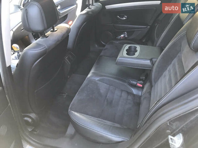 Серый Рено Лагуна, объемом двигателя 2 л и пробегом 330 тыс. км за 5300 $, фото 2 на Automoto.ua