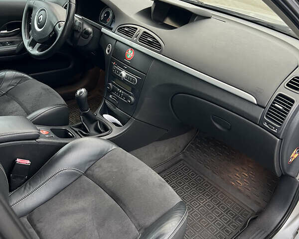 Серый Рено Лагуна, объемом двигателя 2 л и пробегом 230 тыс. км за 6100 $, фото 12 на Automoto.ua