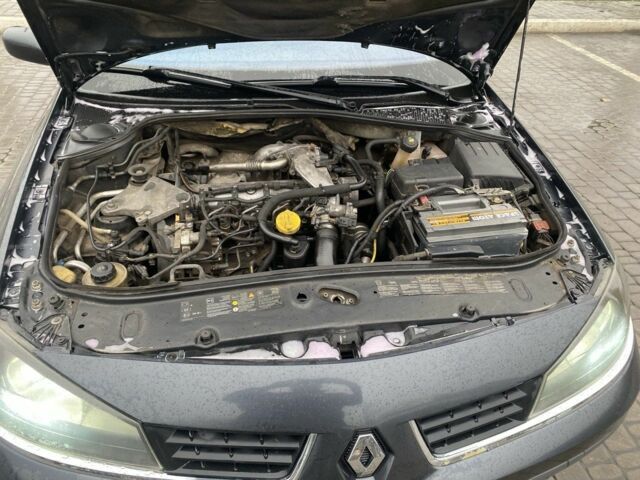 Серый Рено Лагуна, объемом двигателя 2 л и пробегом 333 тыс. км за 4900 $, фото 9 на Automoto.ua