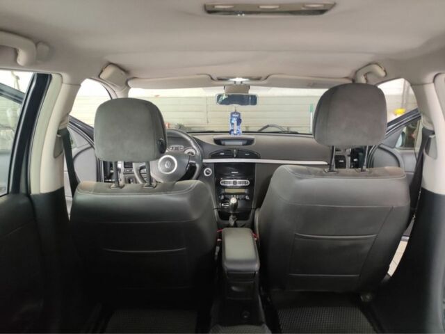 Серый Рено Лагуна, объемом двигателя 2 л и пробегом 320 тыс. км за 5000 $, фото 6 на Automoto.ua