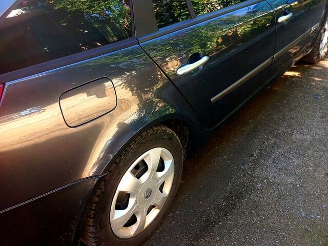 Серый Рено Лагуна, объемом двигателя 1.9 л и пробегом 237 тыс. км за 5400 $, фото 6 на Automoto.ua