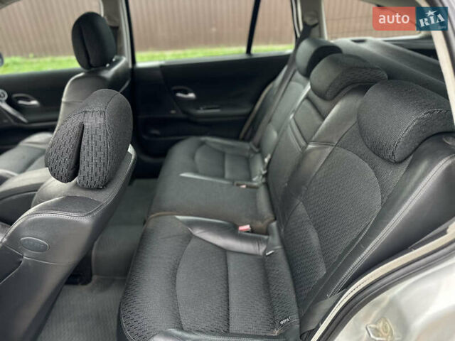 Серый Рено Лагуна, объемом двигателя 1.9 л и пробегом 250 тыс. км за 4100 $, фото 15 на Automoto.ua