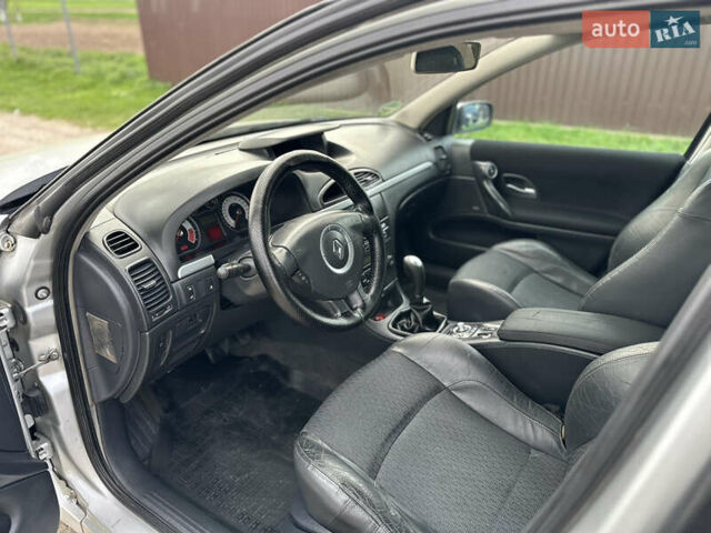 Серый Рено Лагуна, объемом двигателя 1.9 л и пробегом 250 тыс. км за 4100 $, фото 10 на Automoto.ua