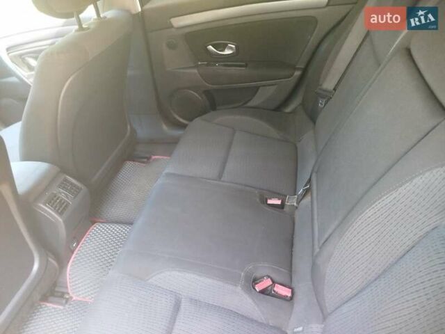 Сірий Рено Лагуна, об'ємом двигуна 1.5 л та пробігом 306 тис. км за 6500 $, фото 8 на Automoto.ua