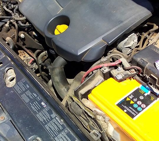 Сірий Рено Лагуна, об'ємом двигуна 1.9 л та пробігом 350 тис. км за 4200 $, фото 2 на Automoto.ua