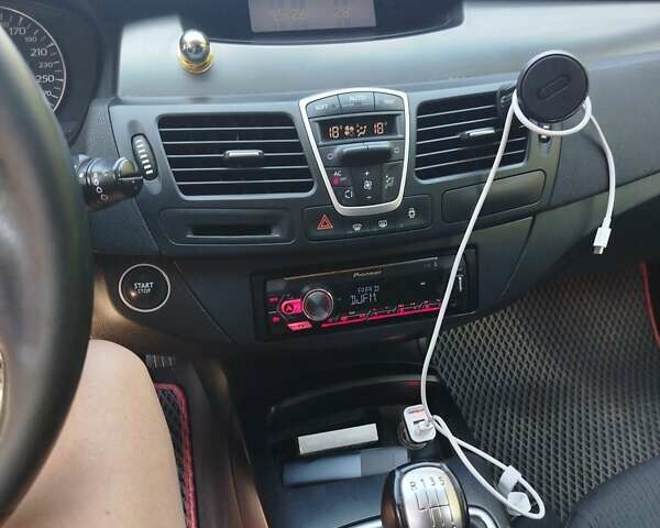 Сірий Рено Лагуна, об'ємом двигуна 1.5 л та пробігом 306 тис. км за 6500 $, фото 10 на Automoto.ua