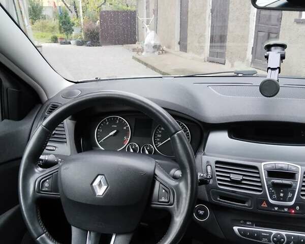 Рено Лагуна 2007 в Виннице на Automoto.ua Серый Рено Лагуна, объемом двигателя 1.5 л и пробегом 205 тыс. км за 7500 $, фото 13 на Automoto.ua